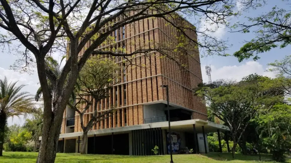 Edificio El Cedro Universidad Javeriana